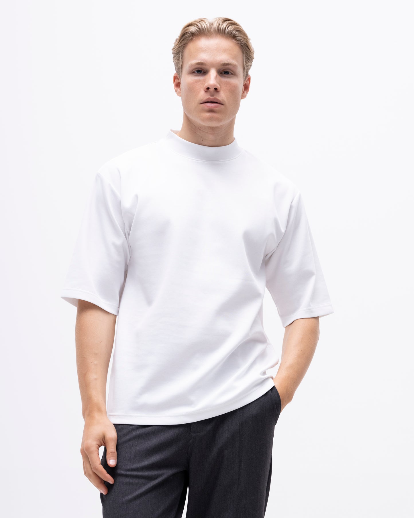 TAVIO HIGH NECK T-SHIRT