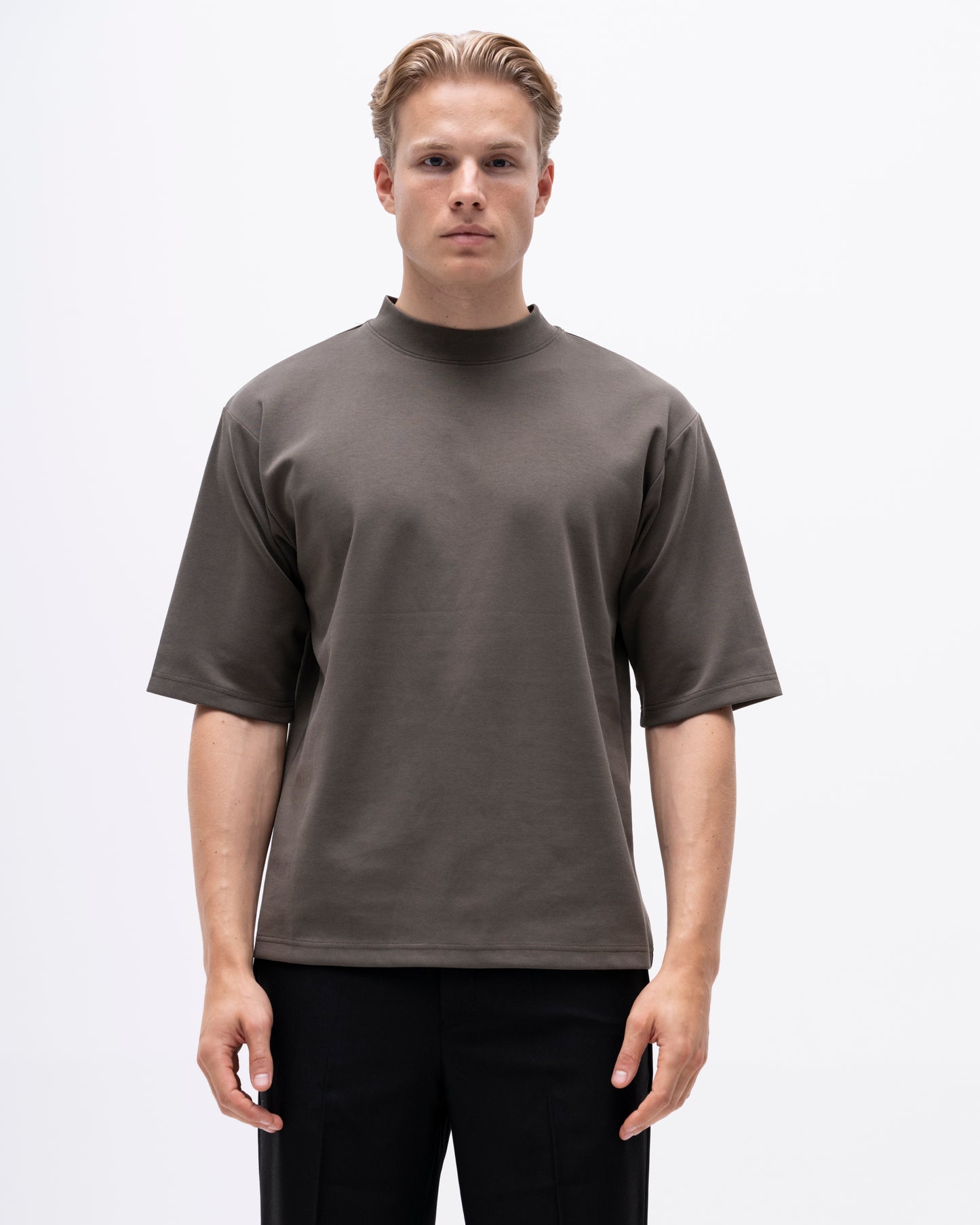 TAVIO HIGH NECK T-SHIRT