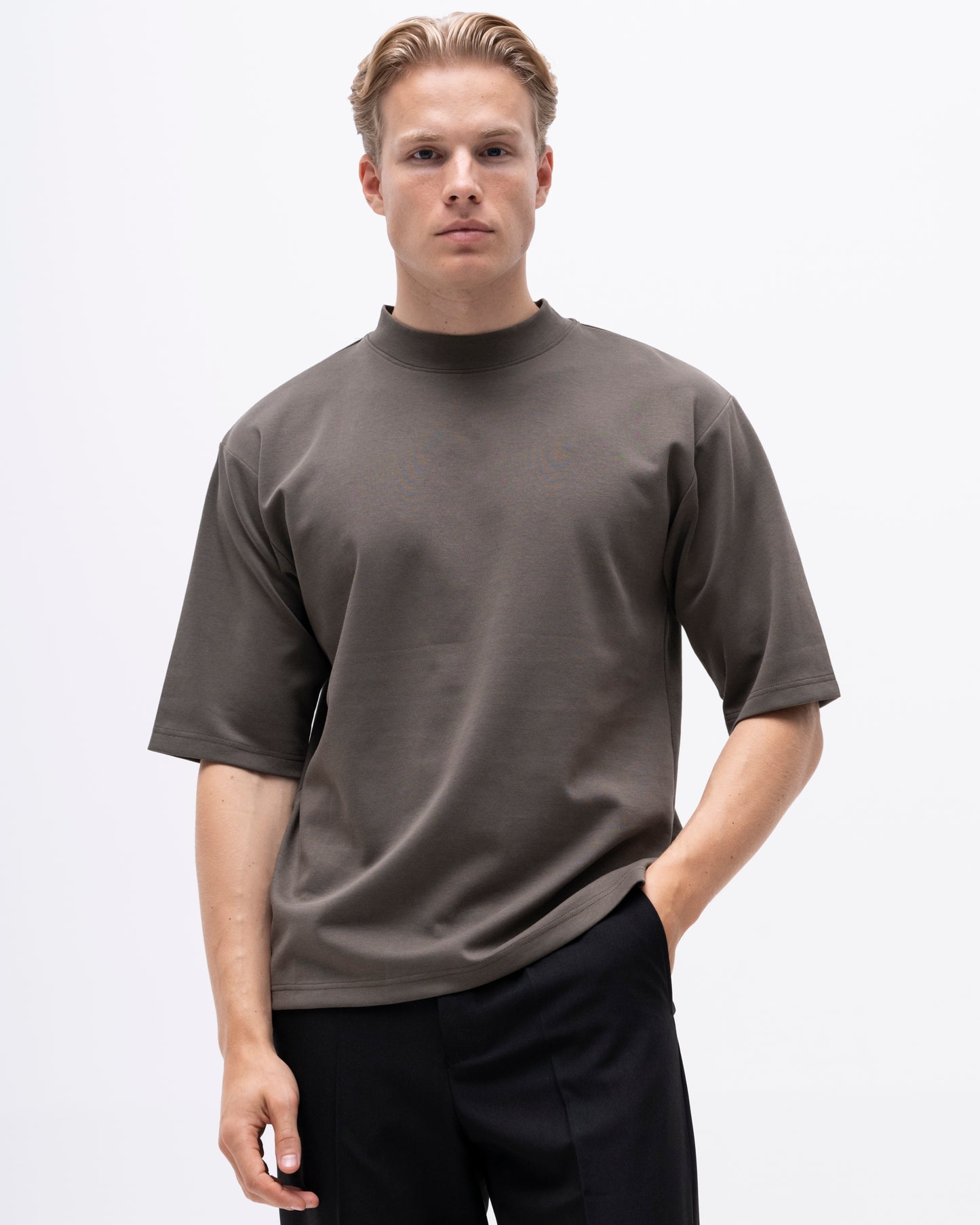 TAVIO HIGH NECK T-SHIRT
