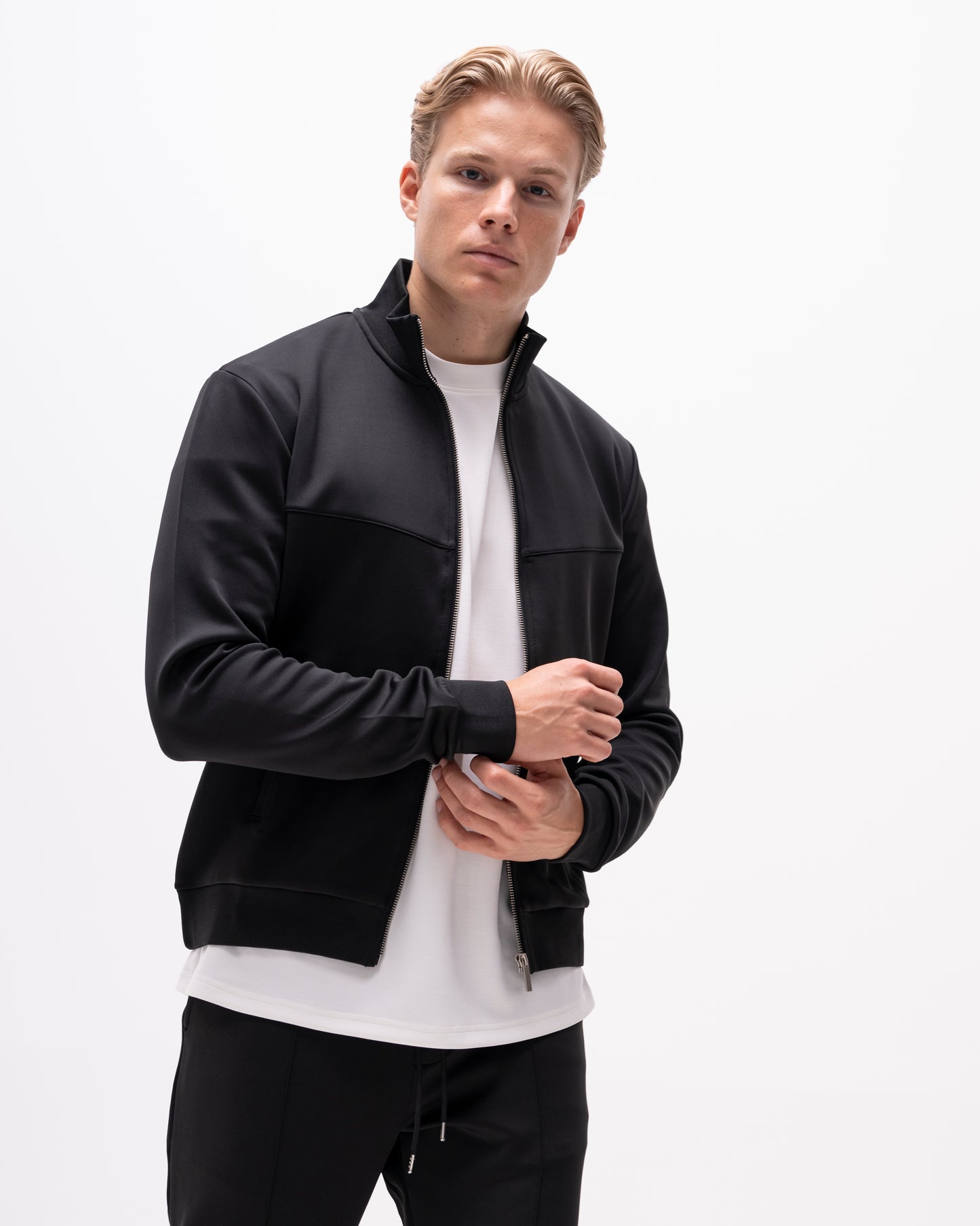 AKINO TRACK JACKET