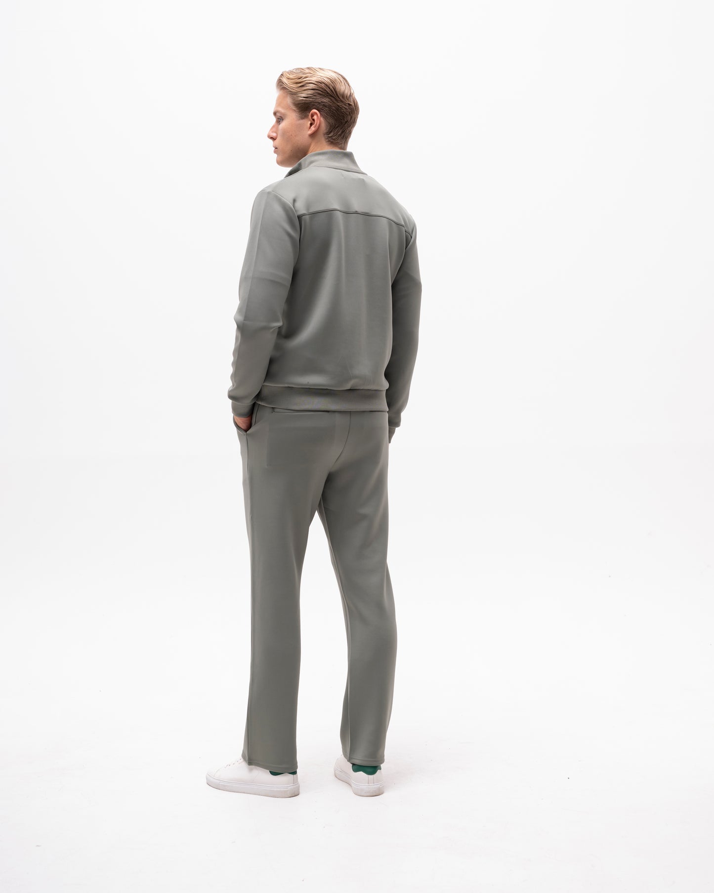 AKINO TRACK JACKET
