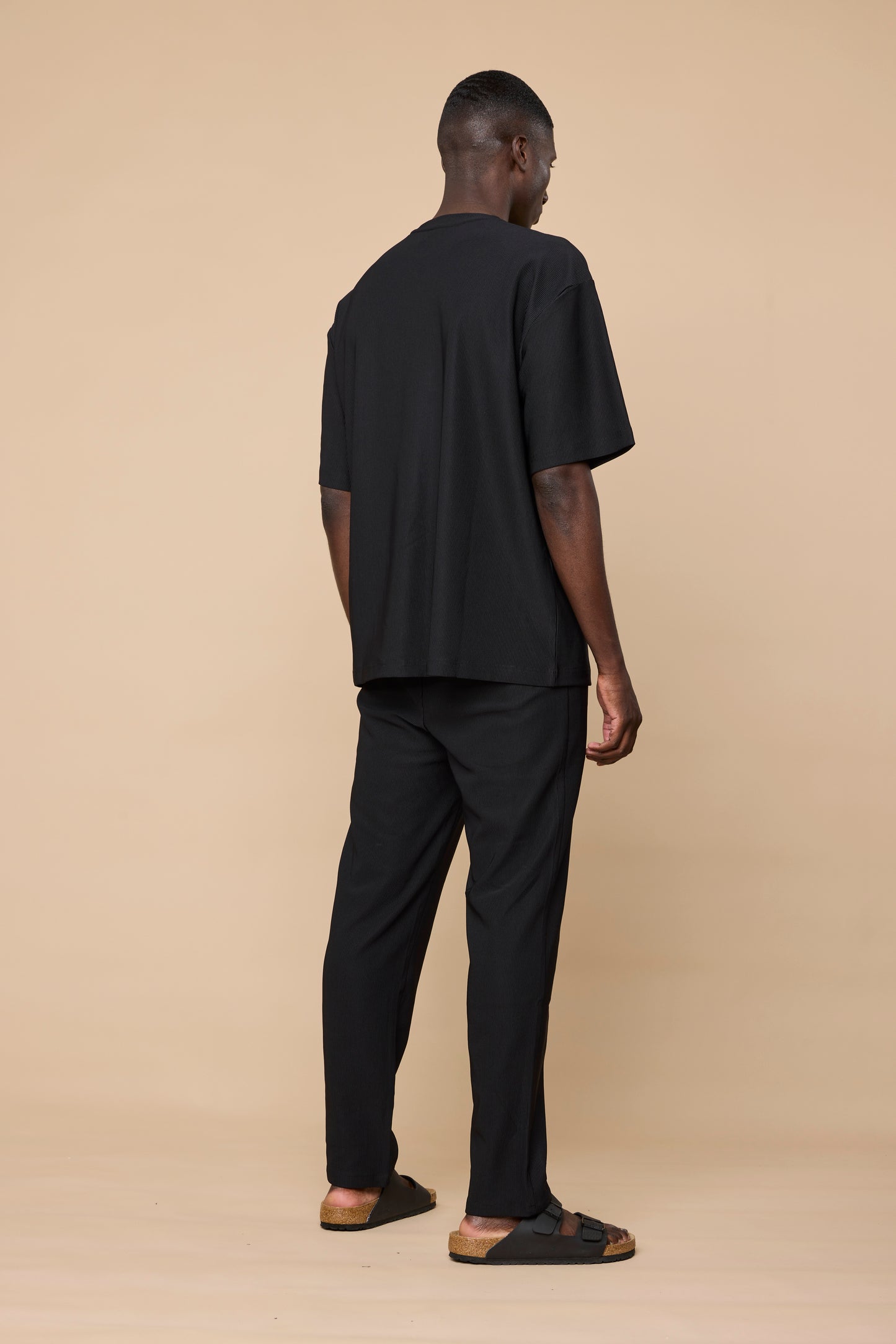 ALONZO T-SHIRT - BLACK