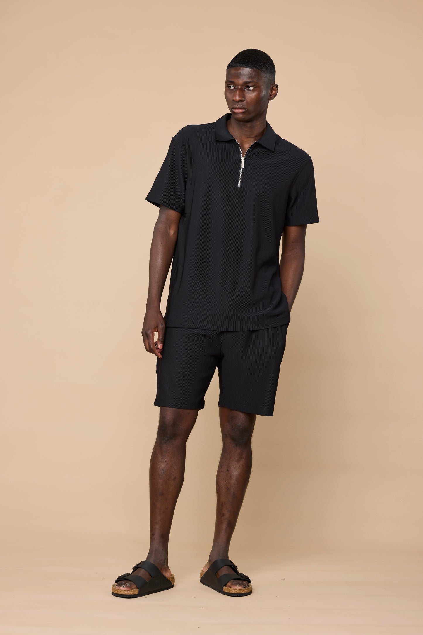 ALONZO ZIP POLO - BLACK