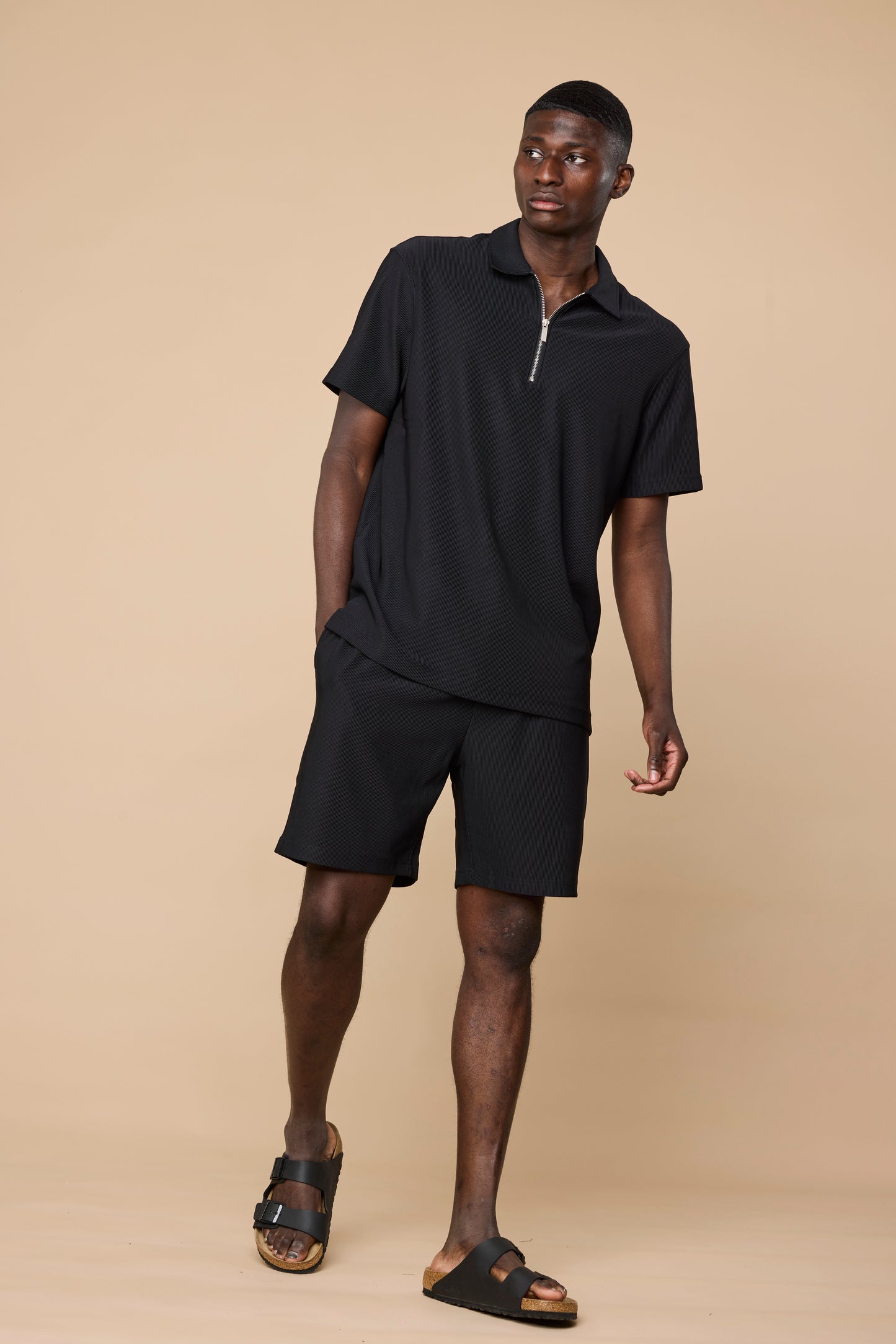 ALONZO ZIP POLO - BLACK