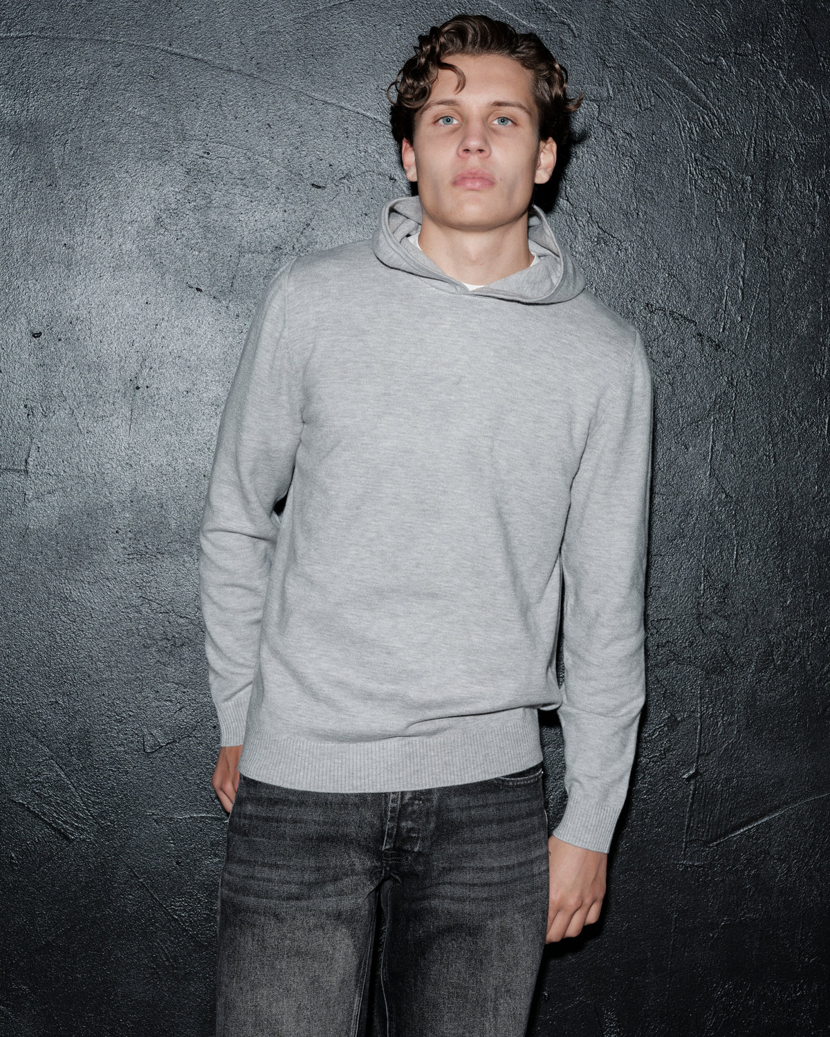 VINCENT KNIT HOODIE