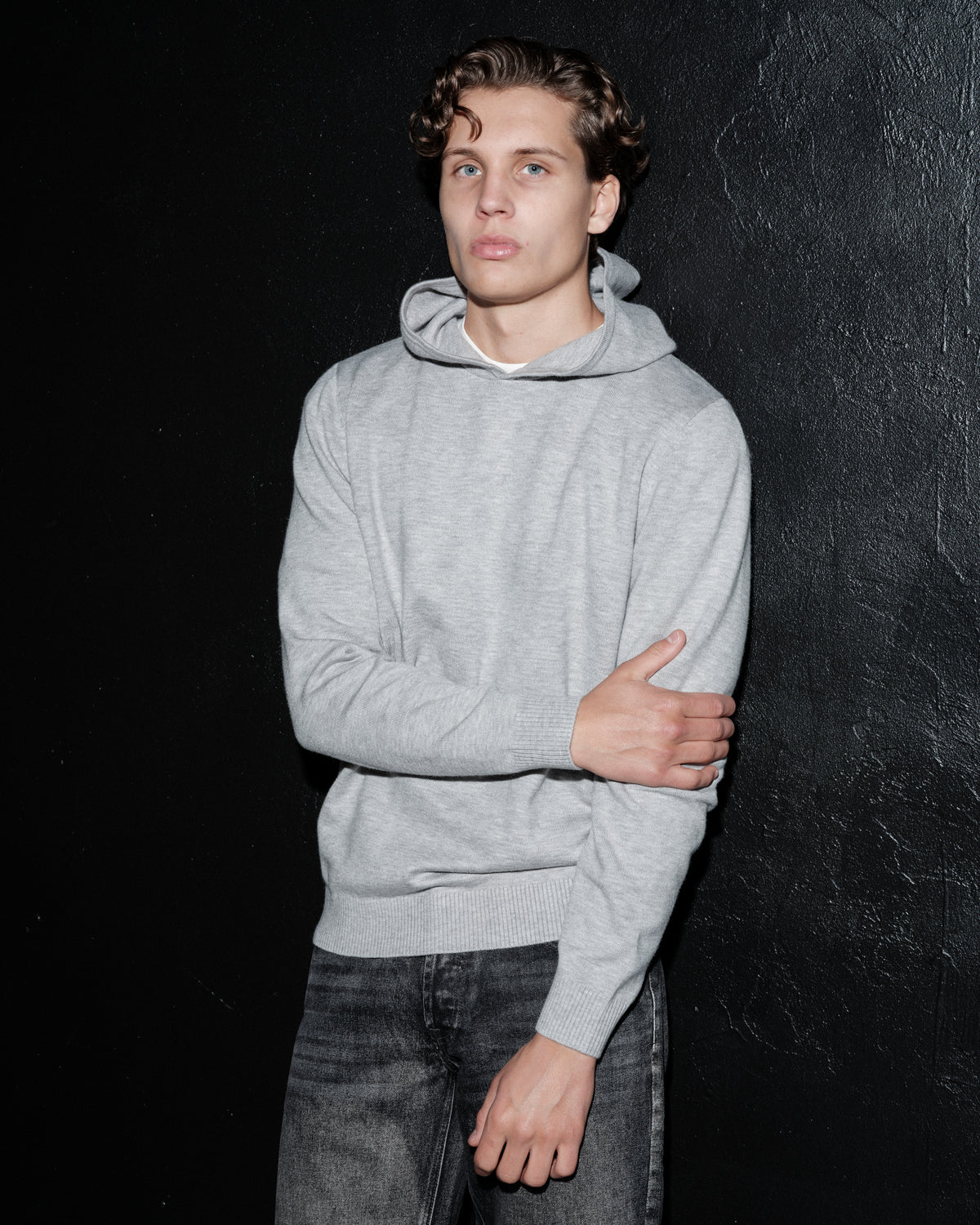VINCENT KNIT HOODIE